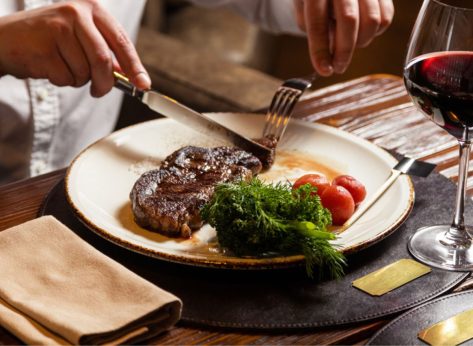 The 'Healthiest' Steak at 8 Steakhouse Chains