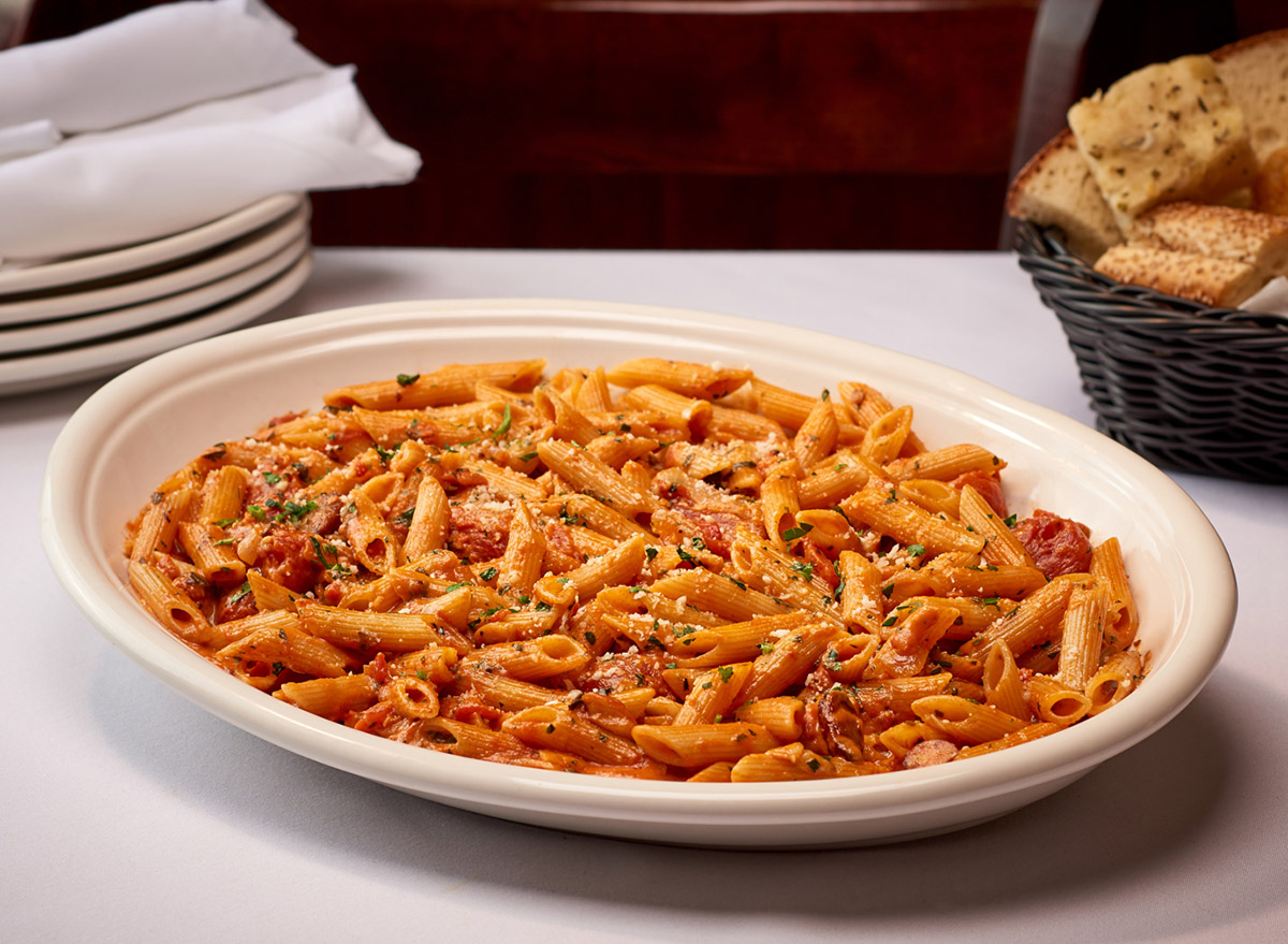 9 Restaurant Chains That Serve the Best Vodka Sauce Pastas