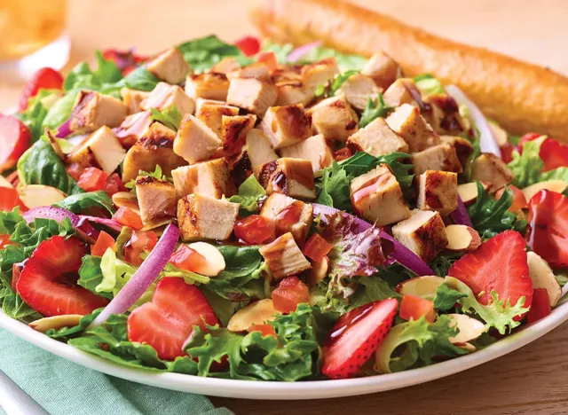 Applebees Strawberry Balsamic Chicken Salad