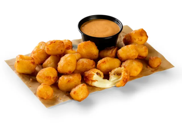 Buffalo Wild Wings Cheddar Cheese Curds with Southwestern Ranch Dressing