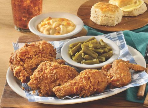 5 Restaurant Chains With the Best Chicken-Fried Chicken and Green Beans, According to Diners