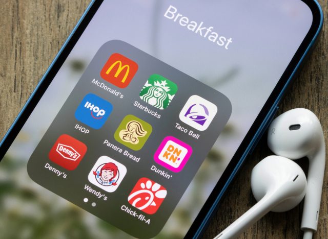 fast food and restaurant chain apps on phone