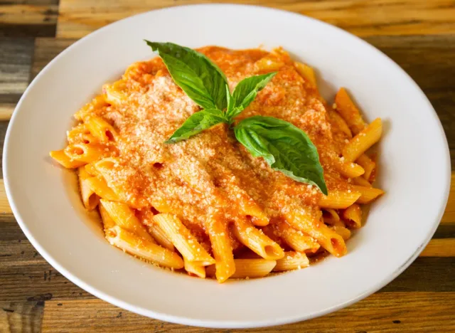 9 Restaurant Chains That Serve the Best Vodka Sauce Pastas