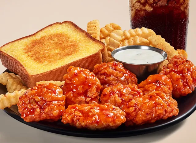 Zaxby's Boneless Wings meal