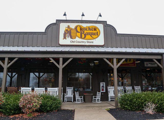 Cracker Barrel restaurant