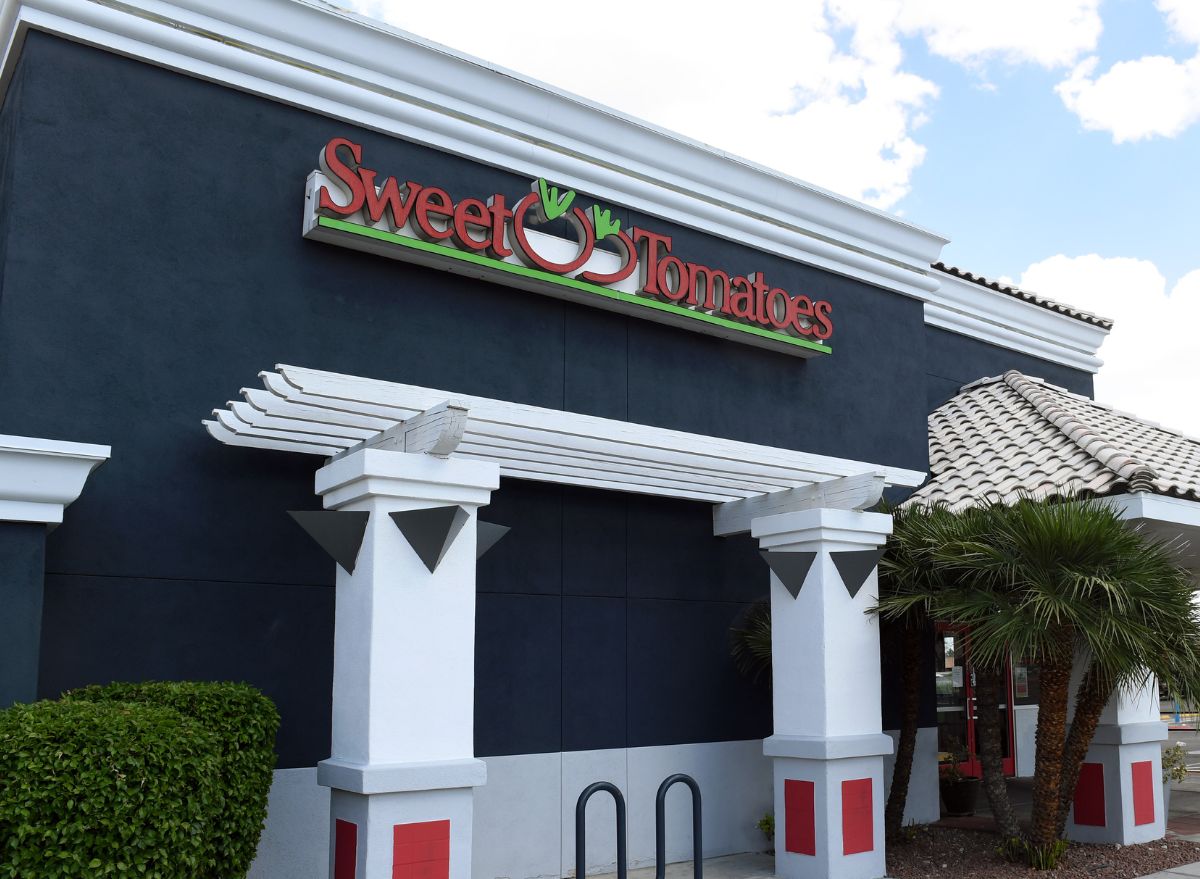 Sweet Tomatoes Could Finally Reopen This Month Sweet Tomatoes Could Finally Reopen This Month