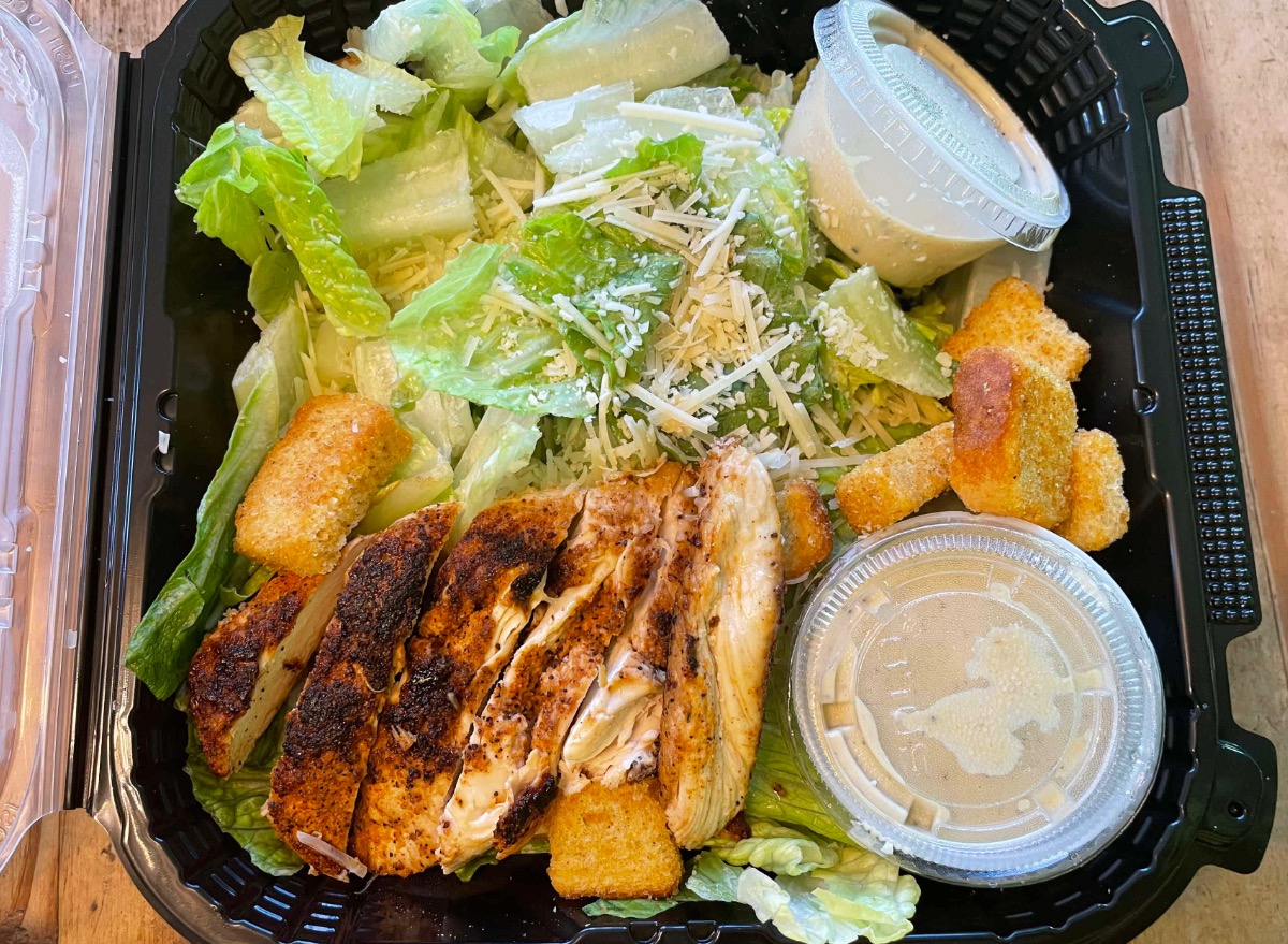 I Tried the Caesar Salad at 5 Restaurant Chains & One Triumphed