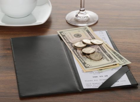 The FTC Wants to Crack Down on Restaurant &lsquo;Junk Fees&rsquo; 