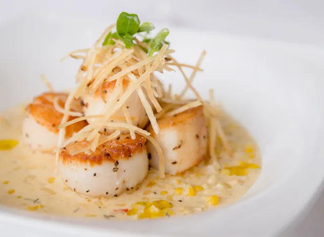 a plate of davio's scallops.