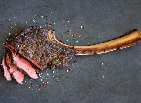 10 Steakhouse Chains With the Best Tomahawk Chop