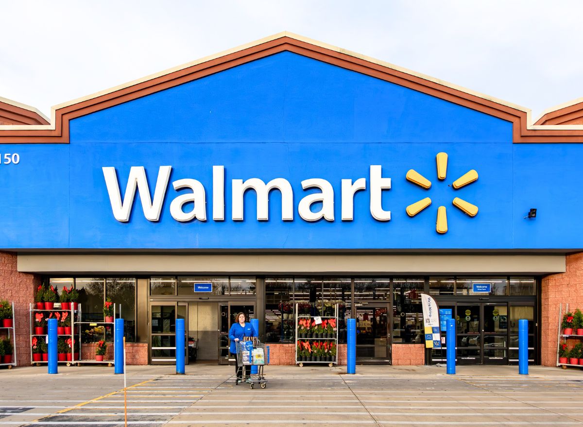 31 Grocery Stores Open On Memorial Day 2024