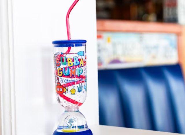 bubba gump shrimp co. swirl cup with straw