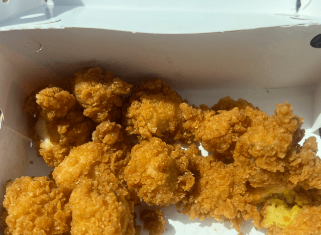 popeyes nuggets in an open box.