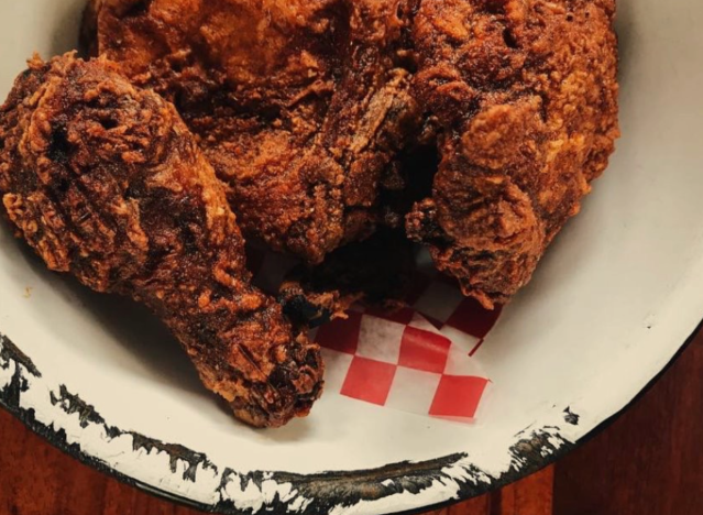 a plate of fried chicken from leon's.