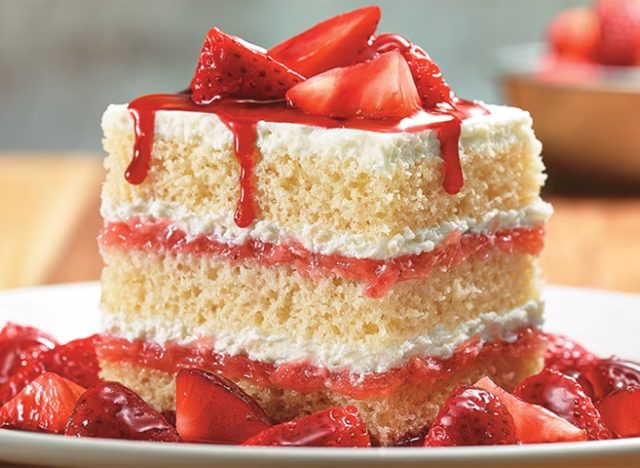 LongHorn Steakhouse Strawberries and Cream Shortcake 