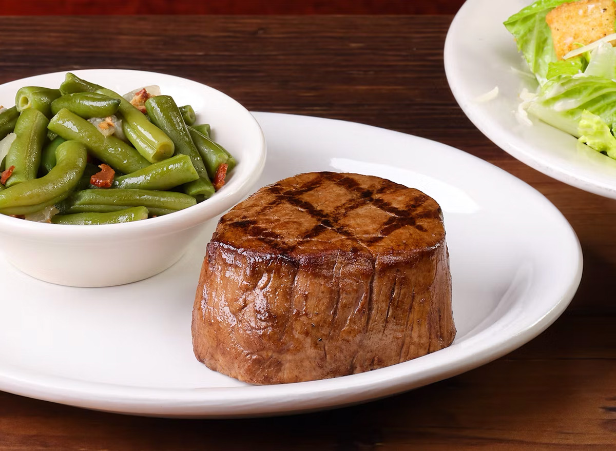 The 4 'Healthiest' Texas Roadhouse Steaks—and 4 To Avoid