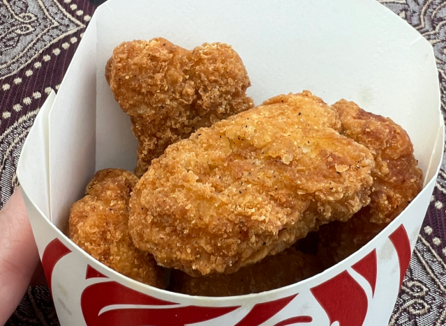 wendy's nuggets in a open container.