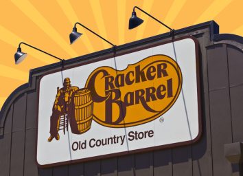Cracker Barrel storefront