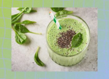 green smoothie in glass with spinach and chia seeds