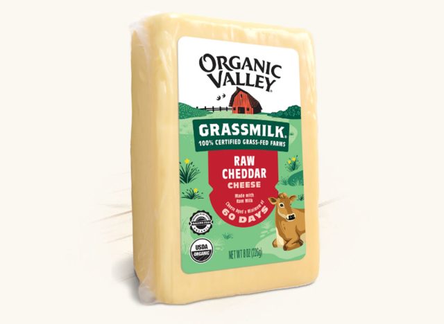 Organic Valley Grassmilk Raw Cheddar 
