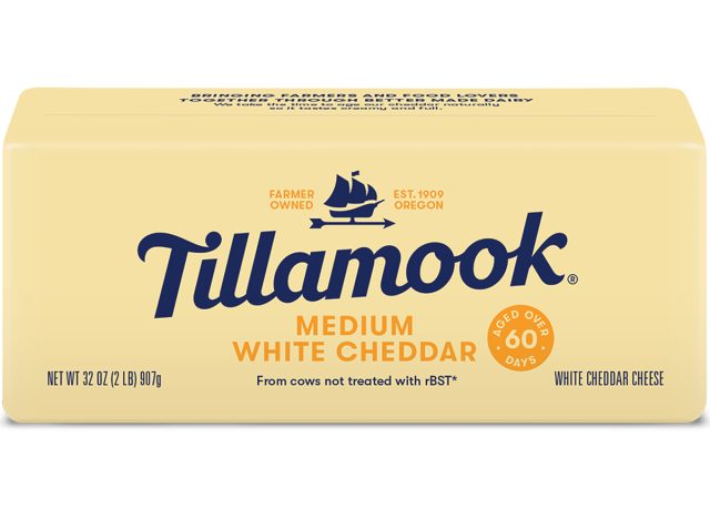 Tillamook Medium White Cheddar