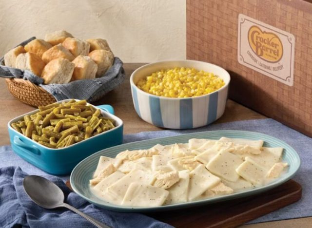 cracker barrel signature chicken n dumplins family meal