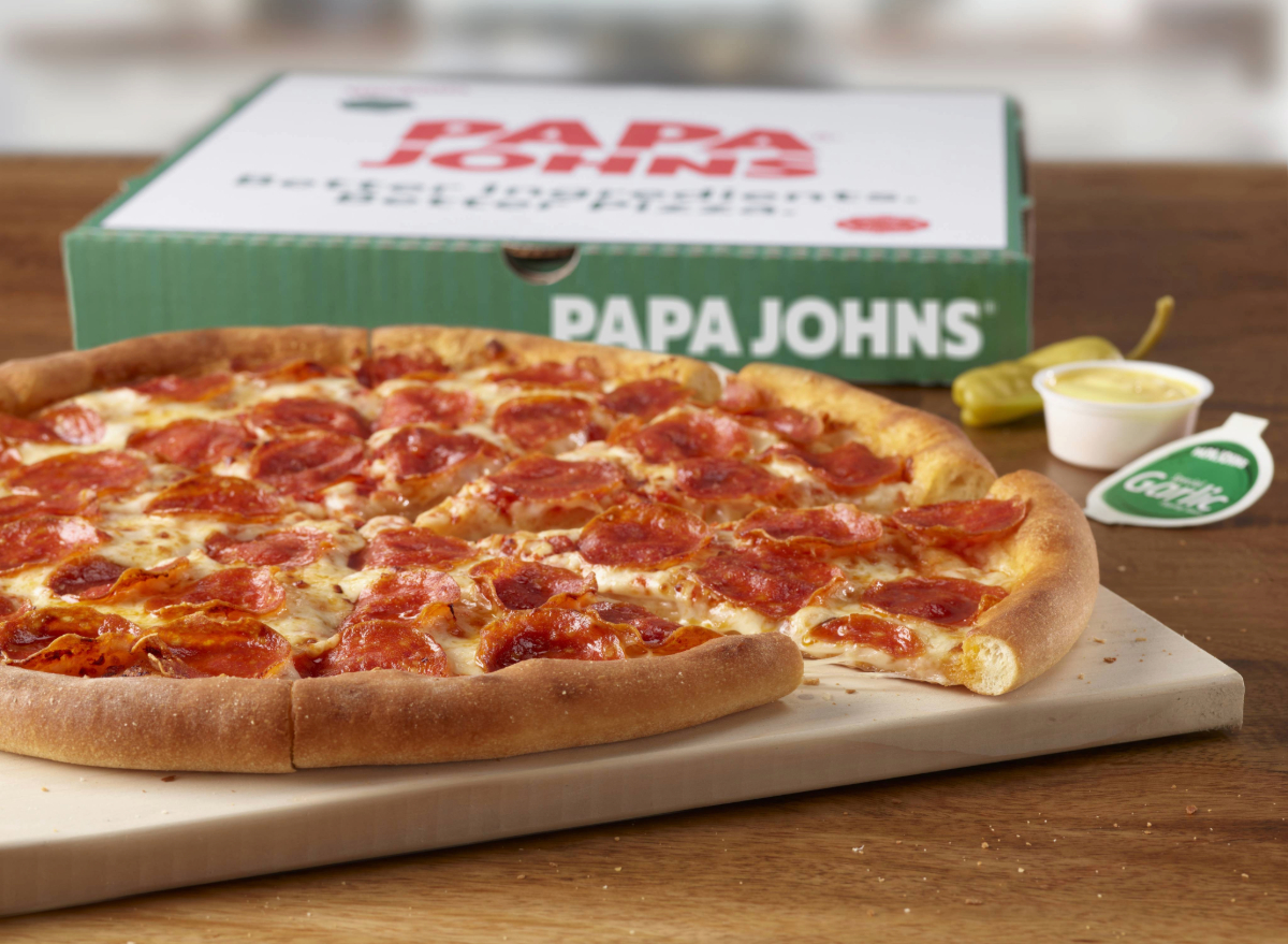 America's 4th Largest Pizza Chain Struggles to Recover After Sales