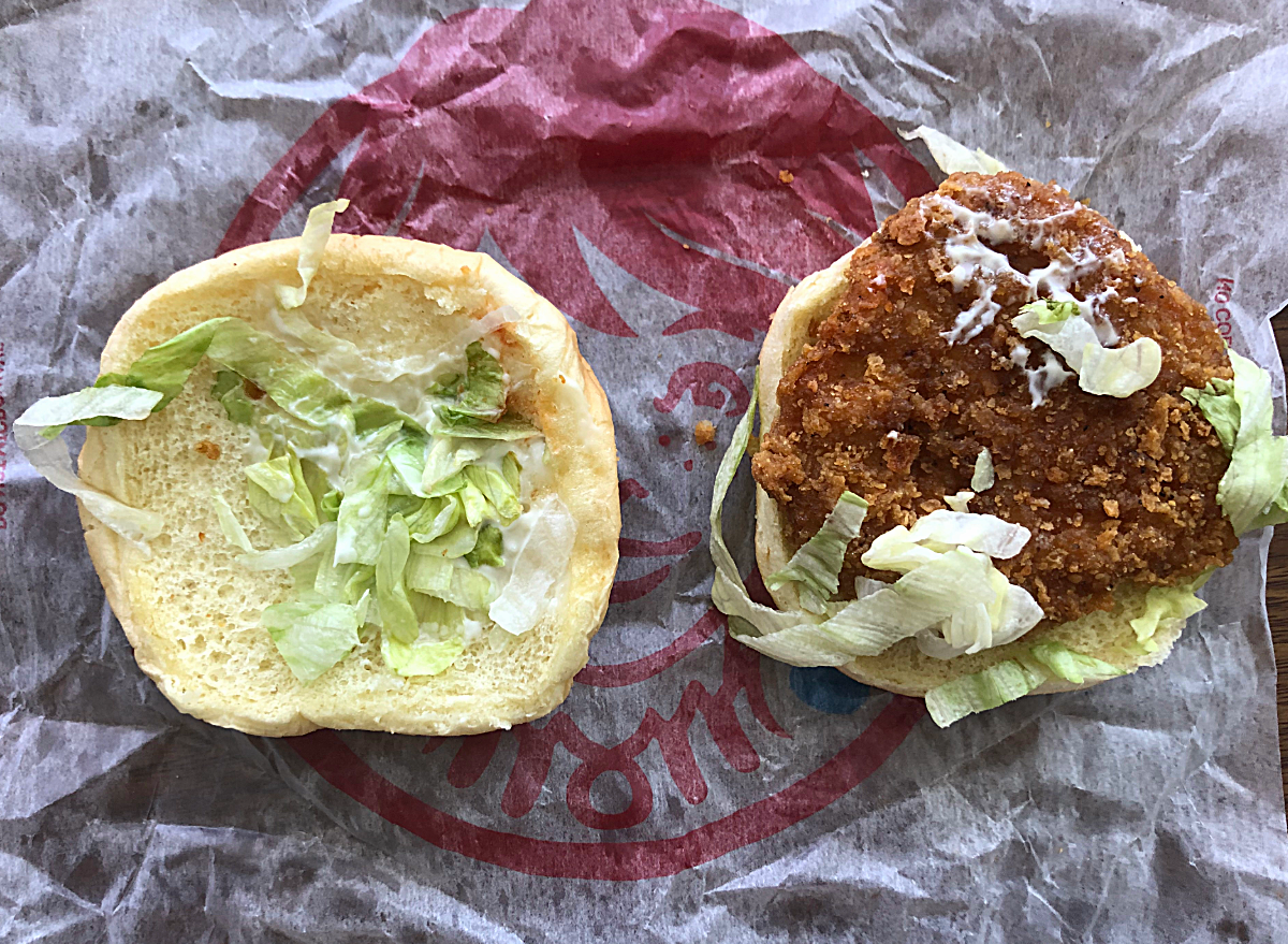 how many calories are in a wendy%ca%bcs crispy chicken sandwich