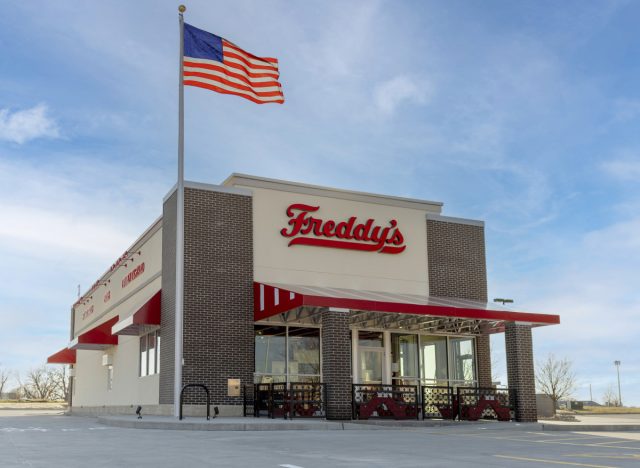 freddy's restaurant exterior
