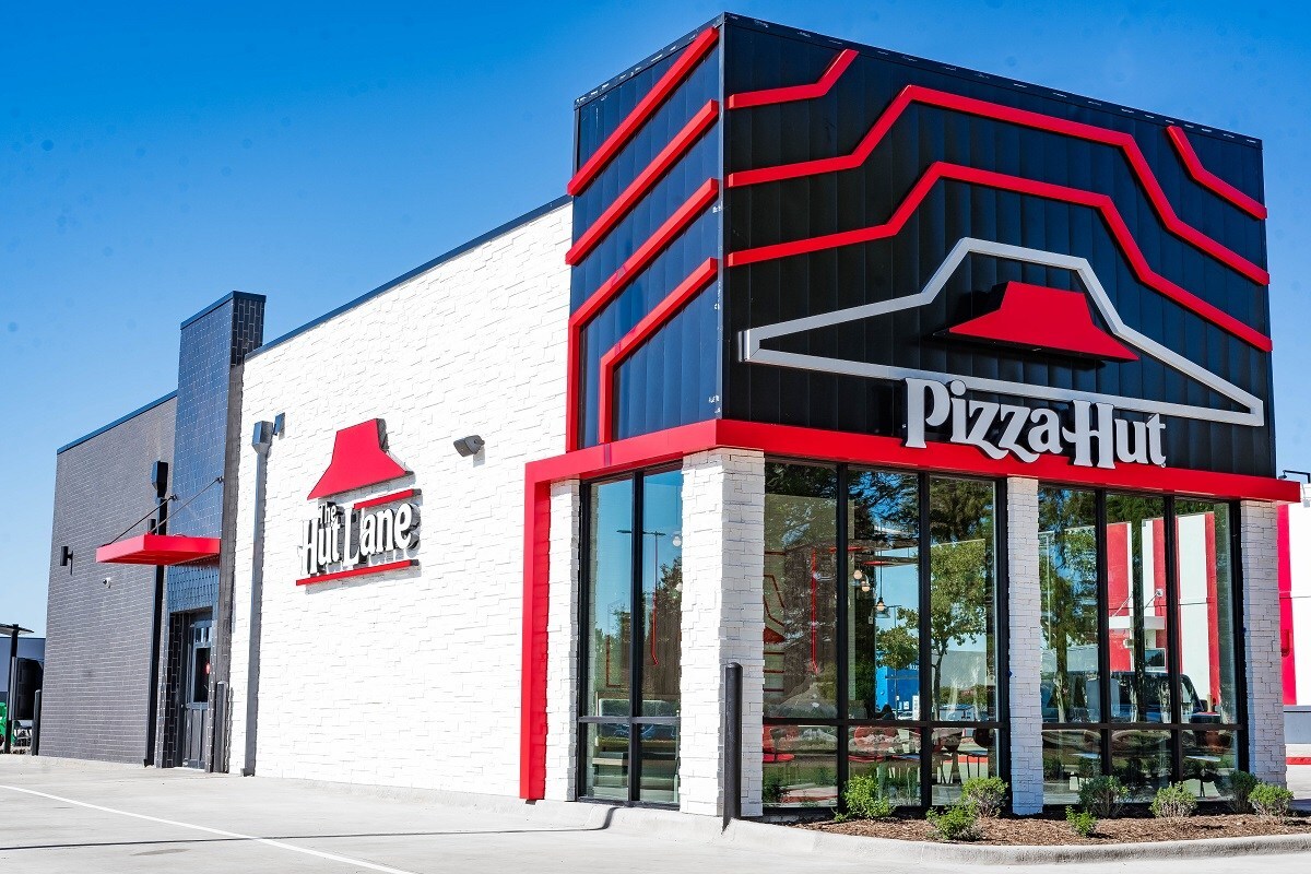 Pizza Hut’s New Chipotle-Style Ordering System Will Change Pizza Night Forever