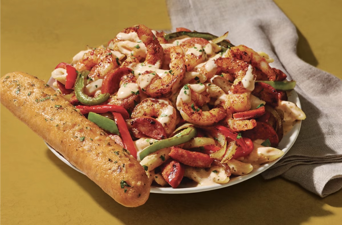 Applebee’s Just Unveiled a Bold New Mardi Gras Menu—Here’s What’s on It