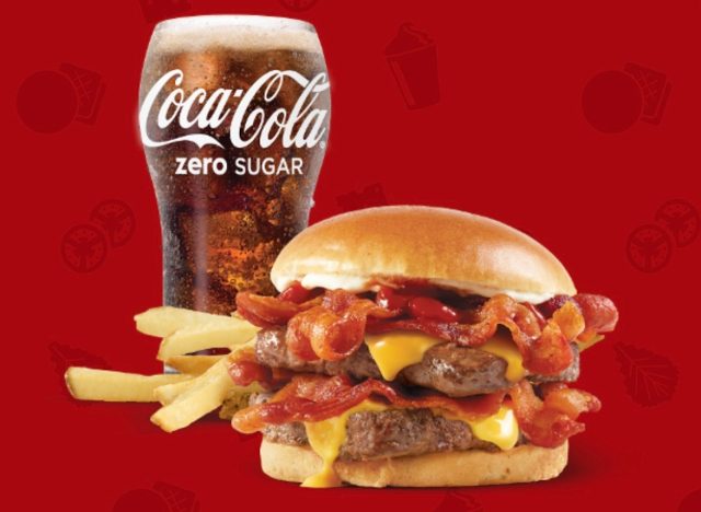 7 Fast-Food Burgers That Customers Say Are ‘All-Time Greats’