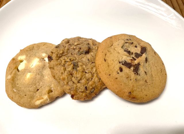 Costco Double Nut, Oatmeal Raisin, & Chocolate Chunk Cookies – 3pk