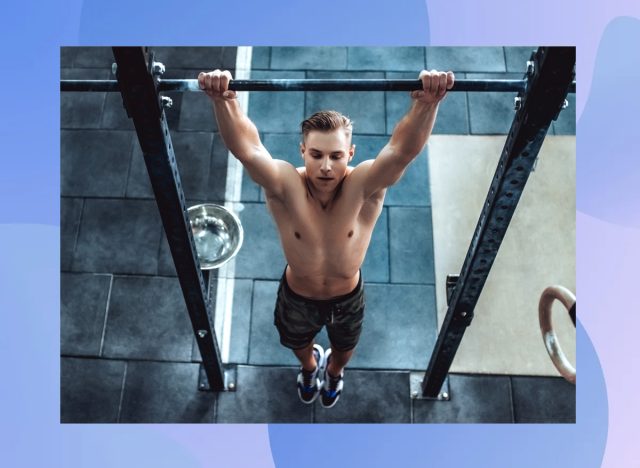 The 60-Second Hang That Builds Grip Strength and Reveals True Fitness