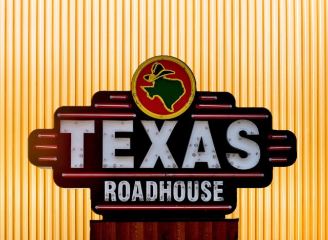 7 Texas Roadhouse Items That Fans Say Are Worth the Cost