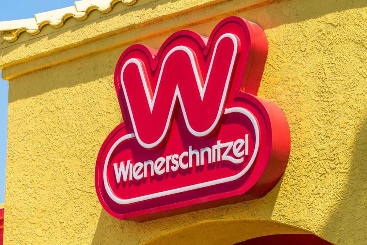 Upland,,Usa,ñ,April,15,2023:,Wienerschnitzel,Is,An,American