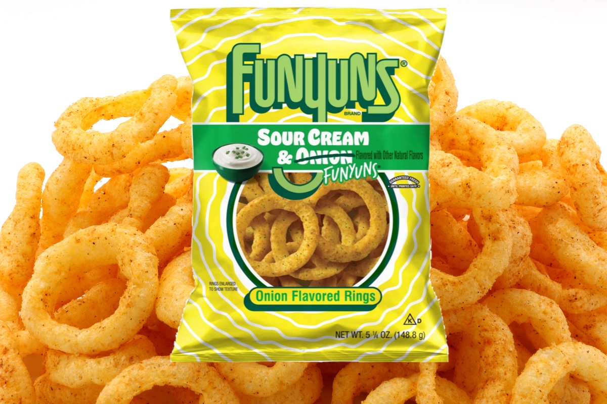 Spicy,Corn,Rings,Snacks,Isolated,On,White,Background