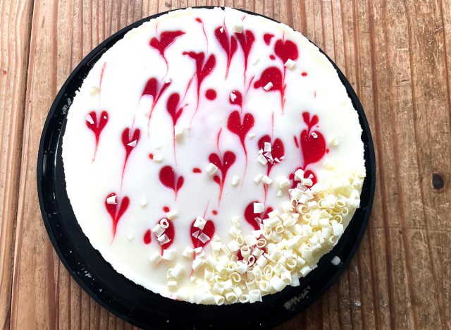 White Chocolate Raspberry Round Cake