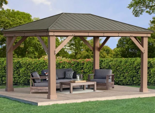 Yardistry 12' x 16' Gazebo with Aluminum Roof