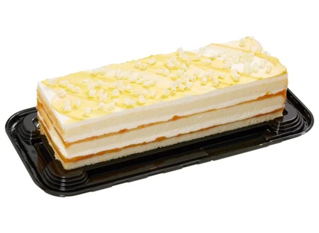 Kirkland Signature Peaches and Cream Bar Cake 