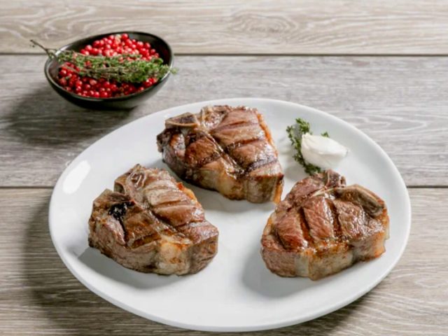 Swift All Natural Lamb Loin Chops, (4/4 Oz. Chops Per Pack) 10 Total Packs, 10 Lbs. Total