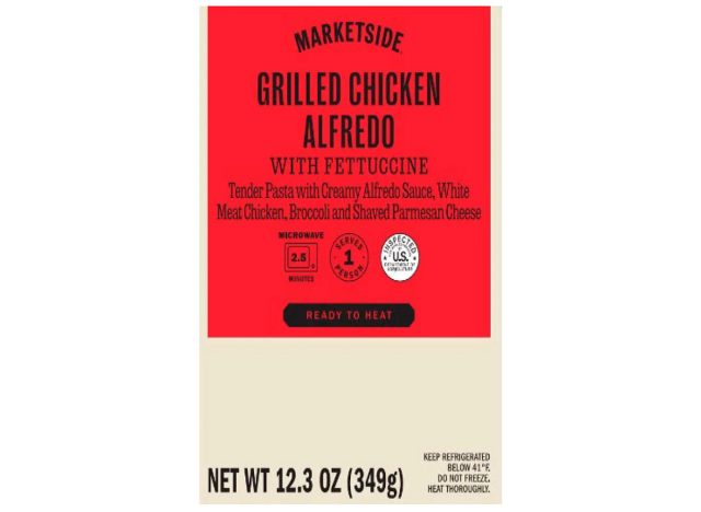 Marketside Grilled Chicken Alfredo with Fettuccine Tender Pasta with Creamy Alfredo Sauce