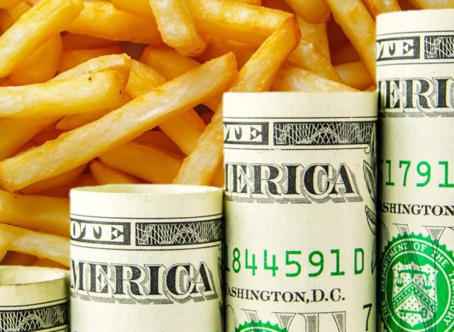 7 Restaurant Chains Customers Say Are “Way Overpriced”