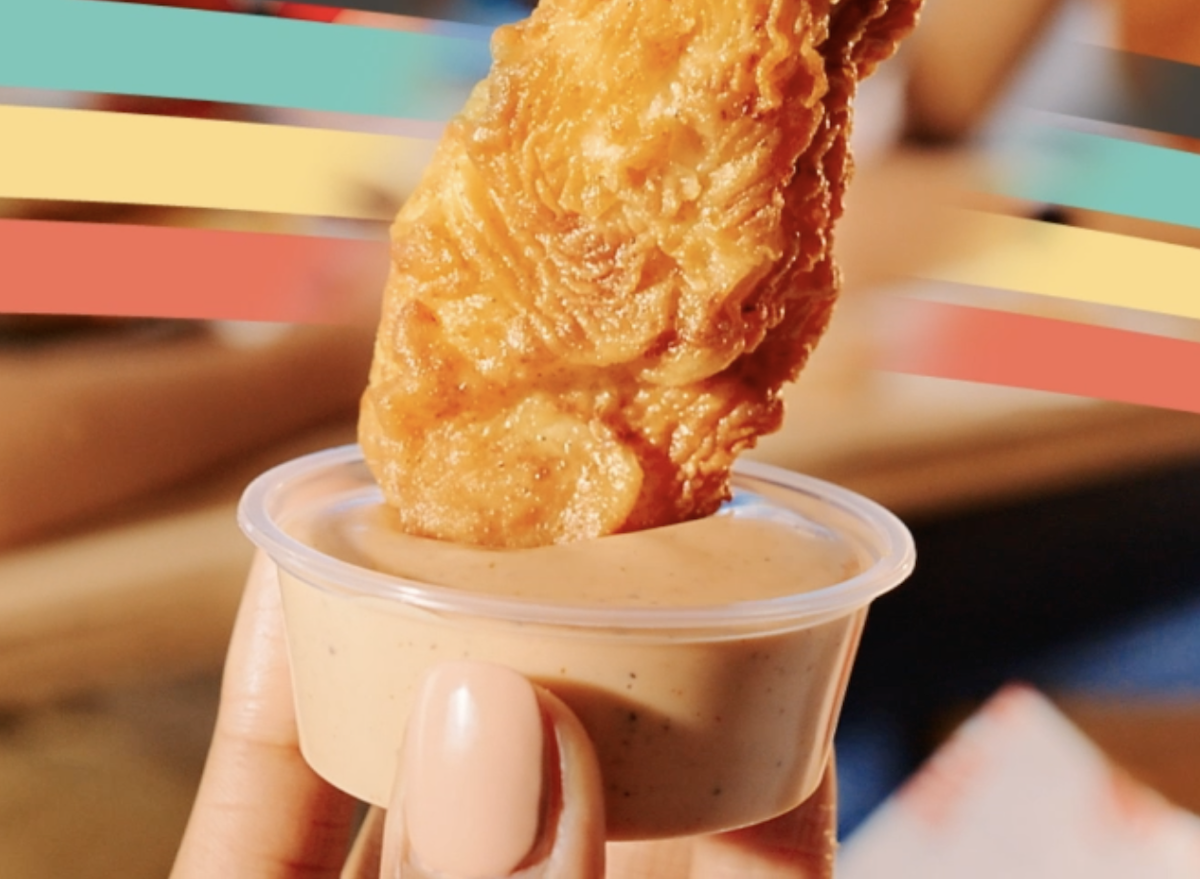 Chicken finger dippin’, Raising Cane’s, chicken fingers, restaurants, chains