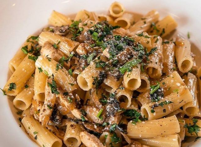 Romano's Macaroni Grill Carmela's Chicken Rigatoni