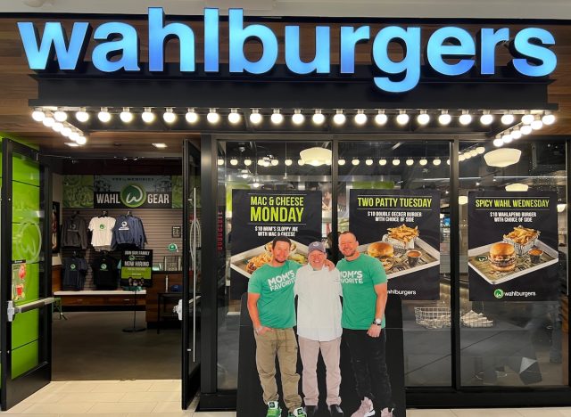 This Major Burger Chain Is Closing Locations Fast