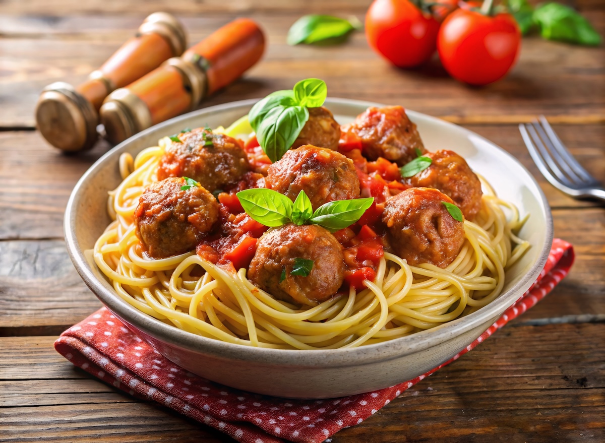 Closeup,Of,Spaghetti,And,Meatballs,With,Tomato,Sauce,In,A