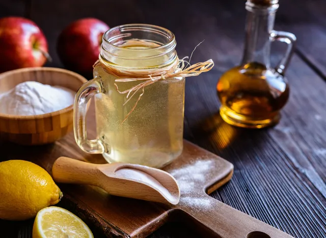 Detox drink made of water, apple cider vinegar, lemon juice and baking soda