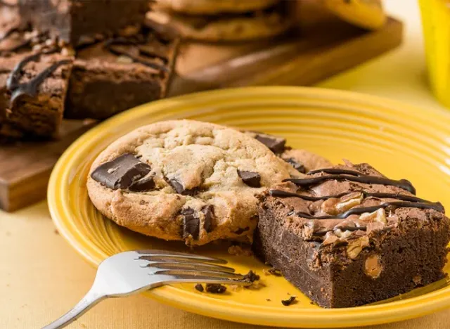 David's Cookies Brownie and Cookie Combo Pack