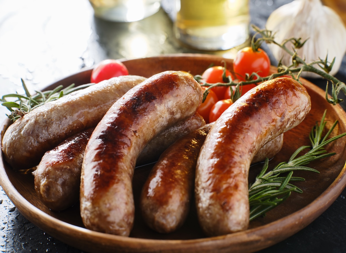 Plate,Of,German,Bratwurst,Sausages,With,Herbs